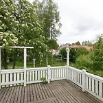 Cozy & Authentic Summerhouse By The River *