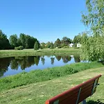 Prázdninový dům Cozy & Authentic Summerhouse By The River *