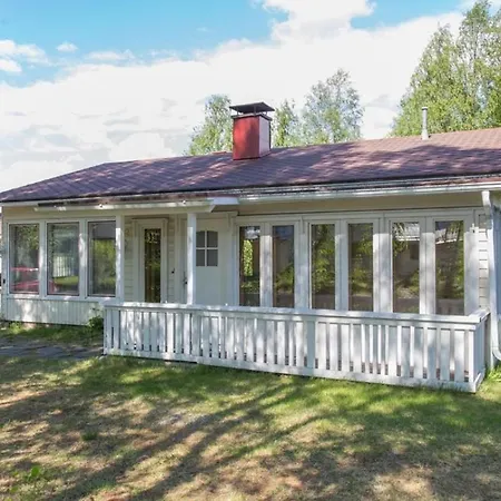 Cozy Summerhouse By The River With Free Bikes And Ping Pong בית נופש *