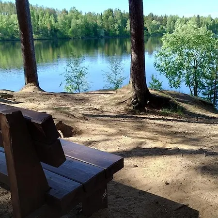 Cozy Summerhouse By The River With Free Bikes And Ping Pong בית נופש רובניימי