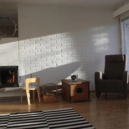 Cozy & Authentic Summerhouse By The River