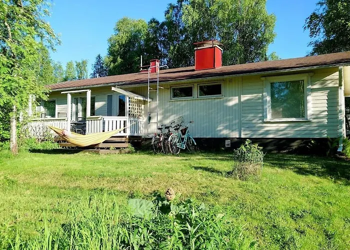 Cozy & Authentic Summerhouse By The River Ροβανιέμι