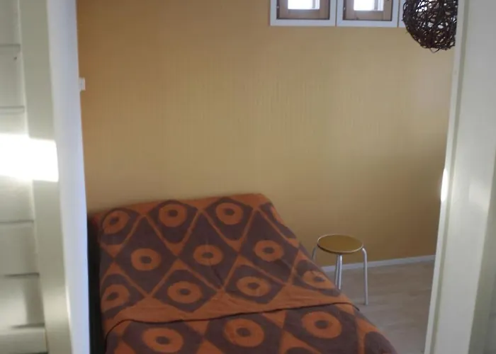 Σπίτι διακοπών Cozy & Authentic Summerhouse By The River *