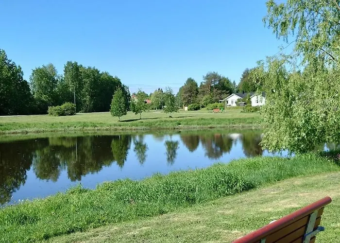 Σπίτι διακοπών Cozy & Authentic Summerhouse By The River *